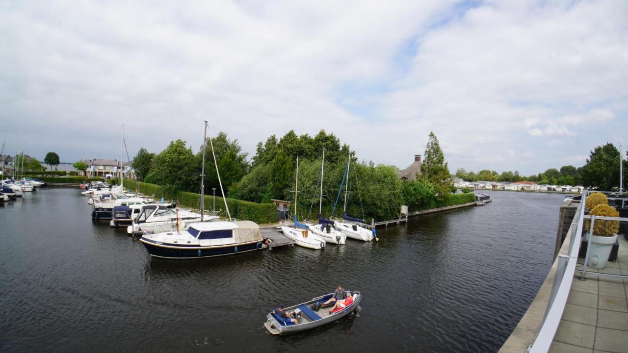 Schiphuis Giethoorn/Wanneperveen Villa Exterior foto